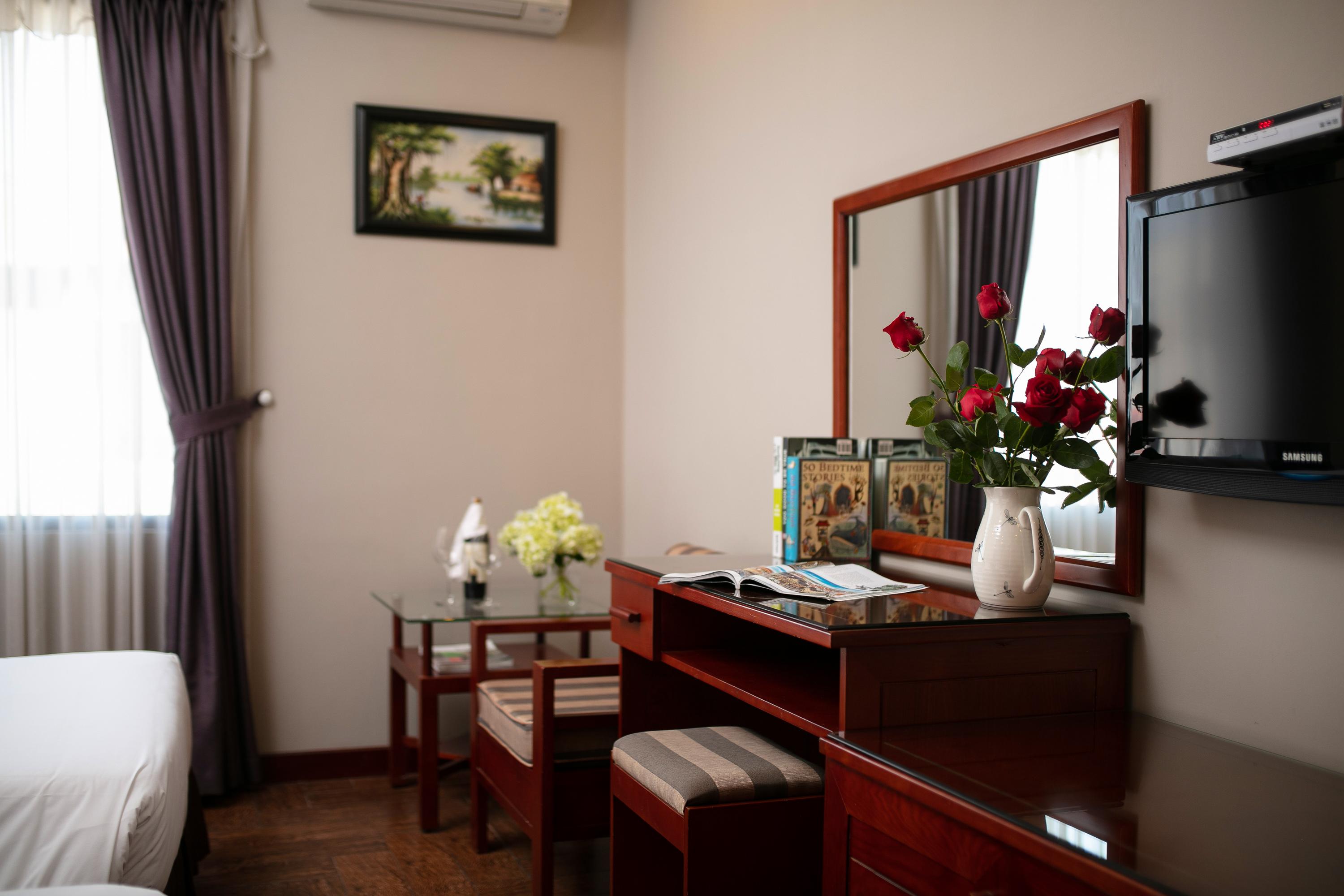 Sen Hotel - Managed By Sen Hotel Group Hanoi Exterior photo